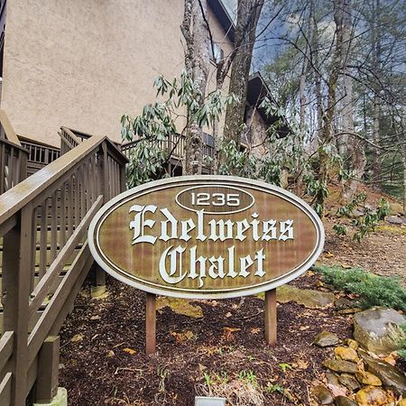 Obear Mountain Is A Newly Updated Condo In Chalet Village Of Gatlinburg! エクステリア 写真