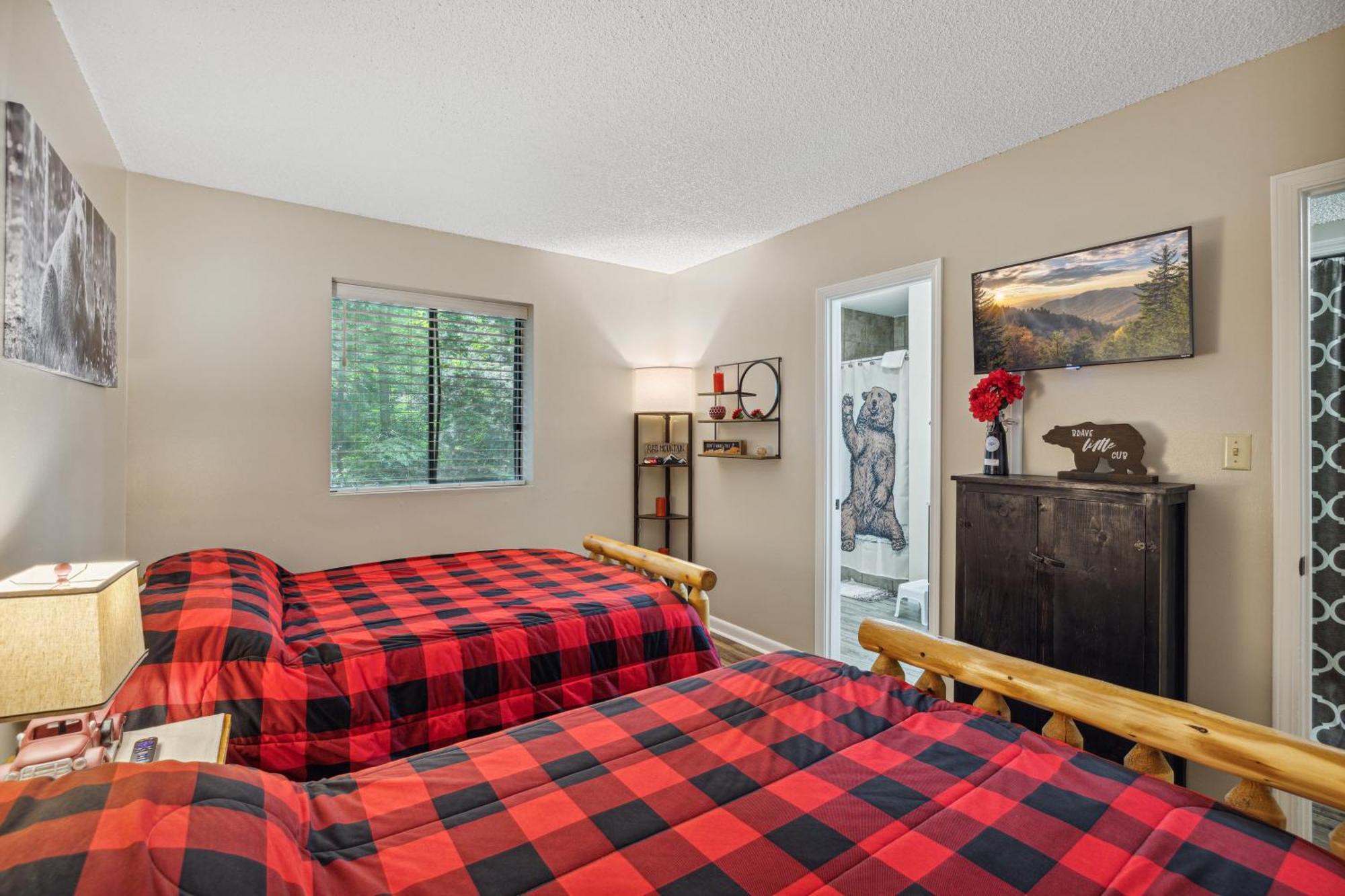 Obear Mountain Is A Newly Updated Condo In Chalet Village Of Gatlinburg! エクステリア 写真