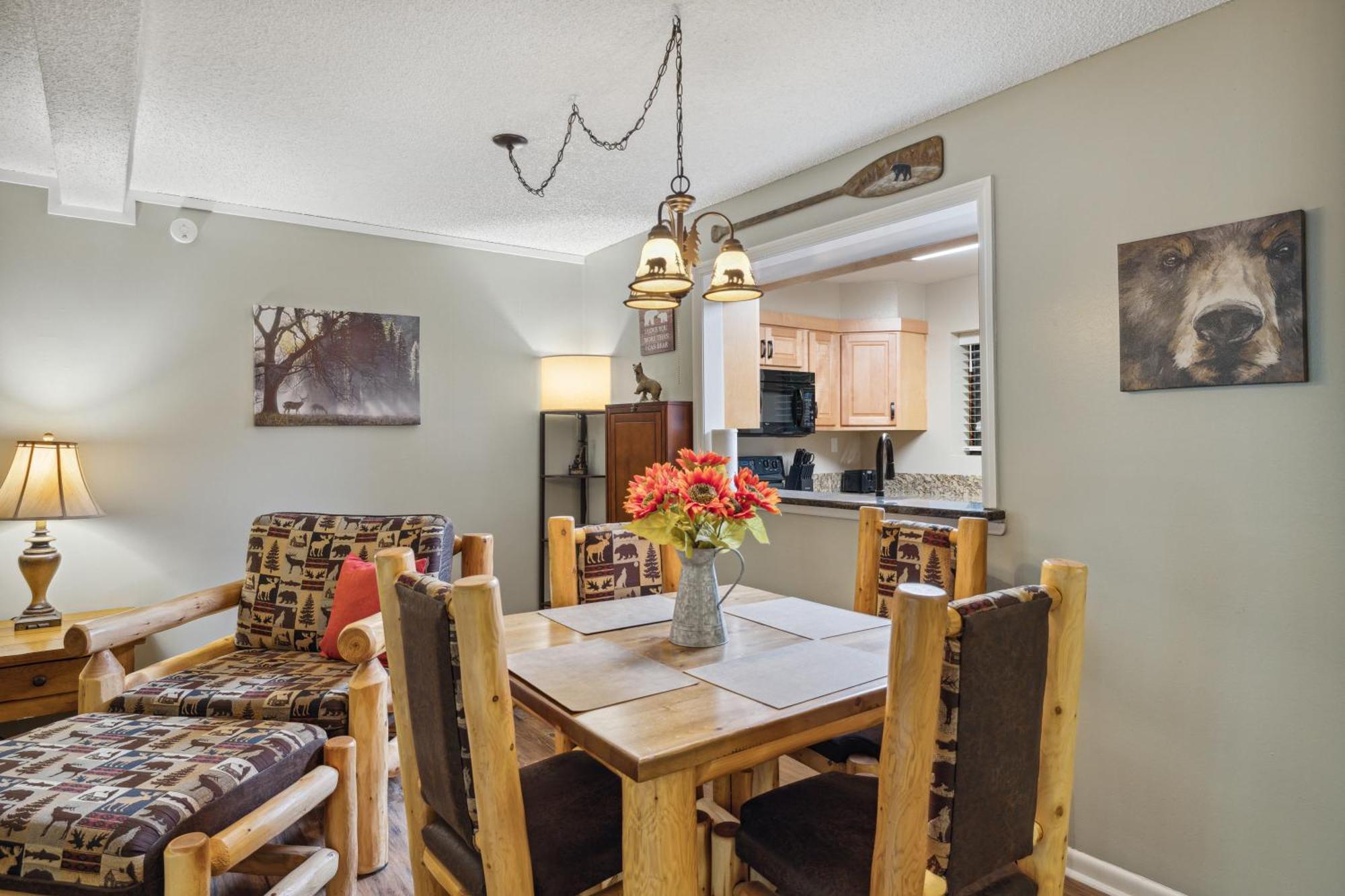 Obear Mountain Is A Newly Updated Condo In Chalet Village Of Gatlinburg! エクステリア 写真