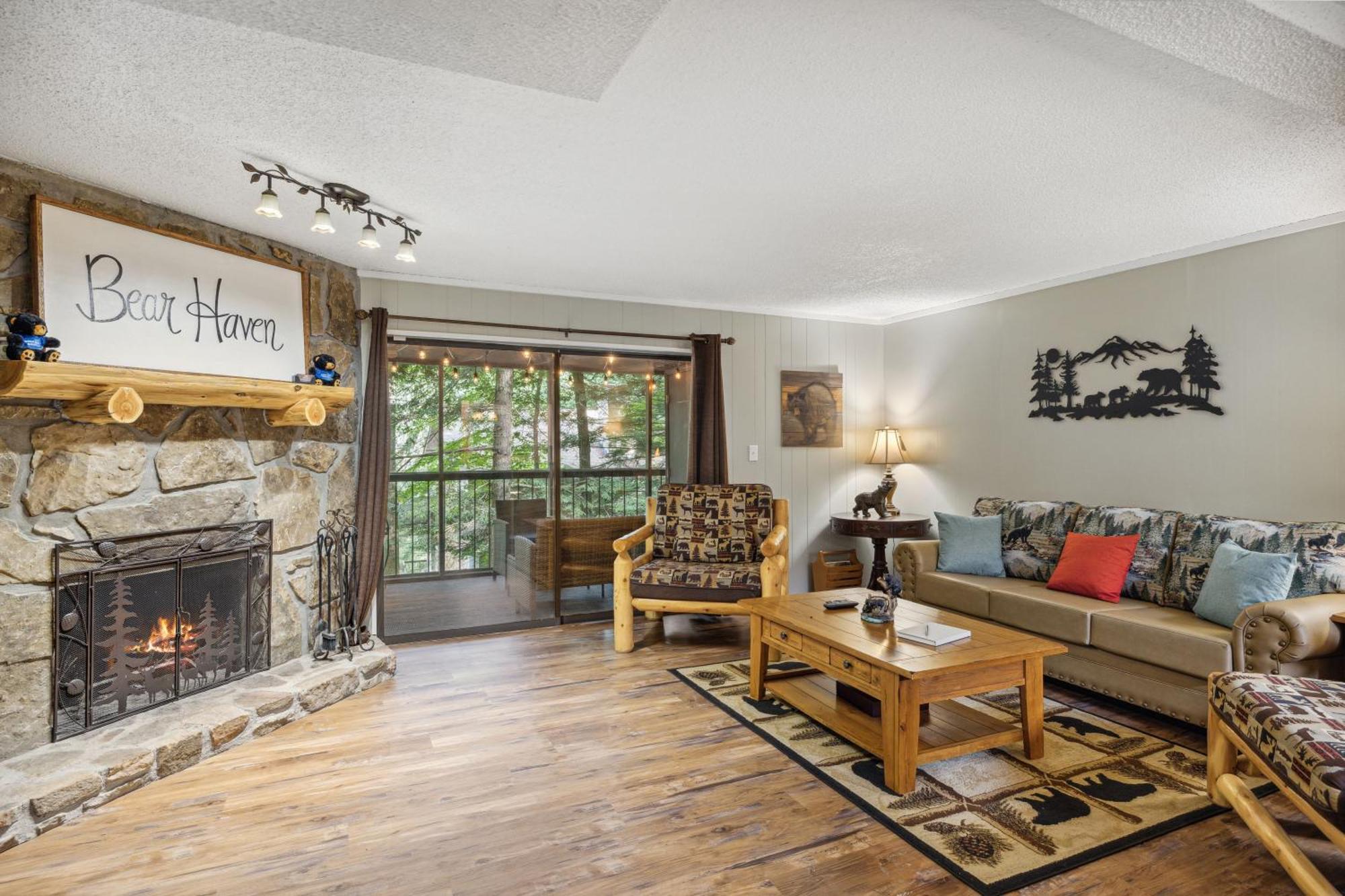 Obear Mountain Is A Newly Updated Condo In Chalet Village Of Gatlinburg! エクステリア 写真